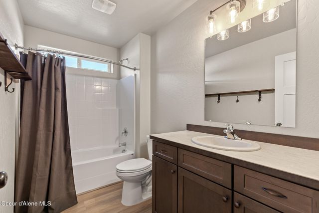 12726 N Cavanaugh Dr, Rathdrum, ID 83858