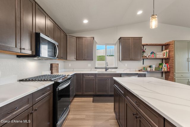 12726 N Cavanaugh Dr, Rathdrum, ID 83858