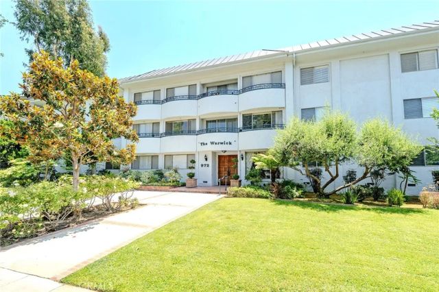 972 E California Boulevard 202, Pasadena, CA 91106