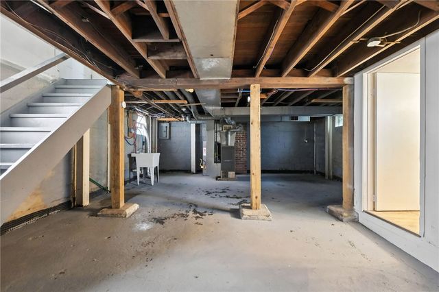 1721 Boundary St, Aliquippa, PA 15001