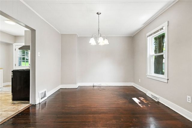 1721 Boundary St, Aliquippa, PA 15001