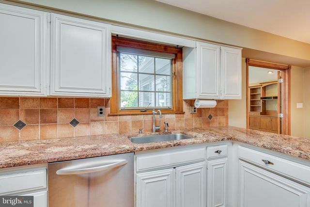 100 KINGSDALE AVE, Cherry Hill, NJ 08003