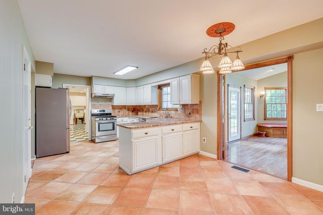100 KINGSDALE AVE, Cherry Hill, NJ 08003