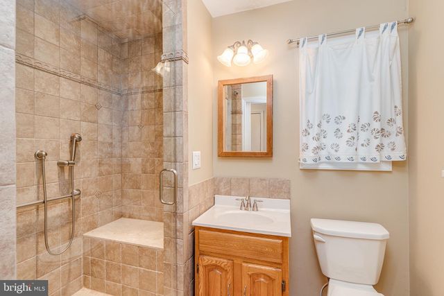 100 KINGSDALE AVE, Cherry Hill, NJ 08003