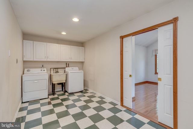 100 KINGSDALE AVE, Cherry Hill, NJ 08003