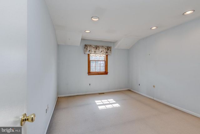 100 KINGSDALE AVE, Cherry Hill, NJ 08003