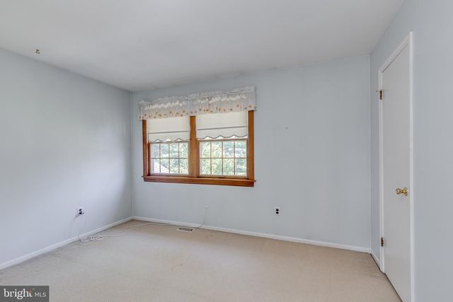 100 KINGSDALE AVE, Cherry Hill, NJ 08003
