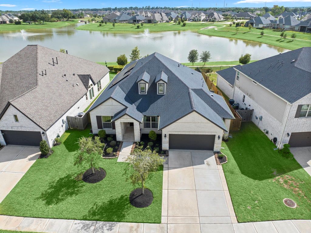 19315 Trotting Green Trail, Tomball, TX 77377