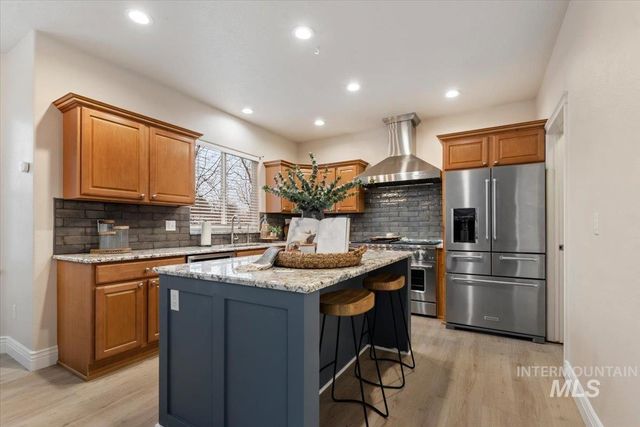 9356 W Osprey Meadows Dr, Boise, ID 83714