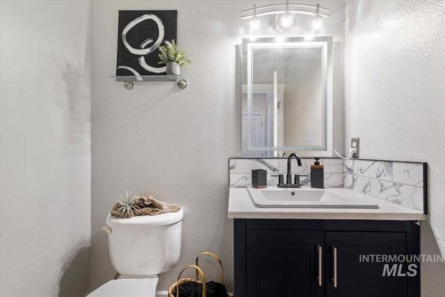 9356 W Osprey Meadows Dr, Boise, ID 83714