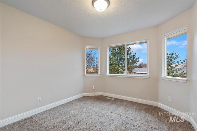 9356 W Osprey Meadows Dr, Boise, ID 83714