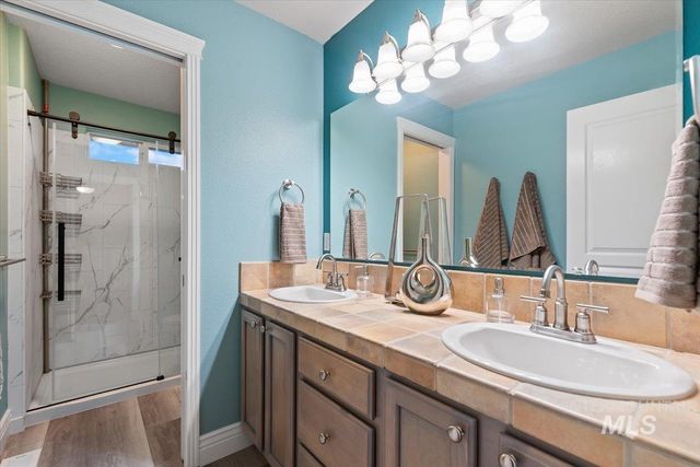 9356 W Osprey Meadows Dr, Boise, ID 83714