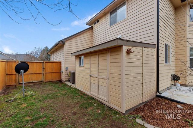 9356 W Osprey Meadows Dr, Boise, ID 83714