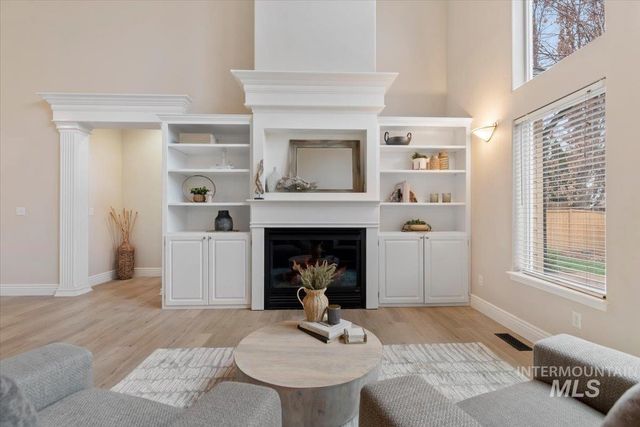 9356 W Osprey Meadows Dr, Boise, ID 83714