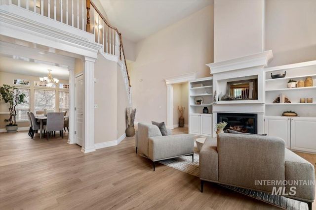 9356 W Osprey Meadows Dr, Boise, ID 83714
