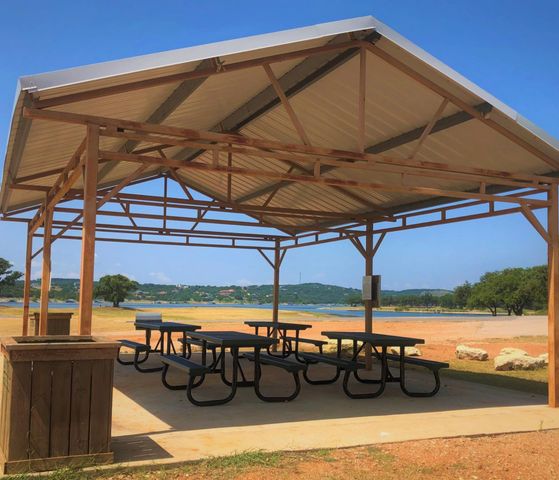 5606 Clubhouse DR, Lago Vista, TX 78645