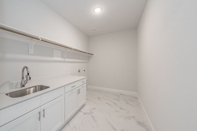 9621 Thorncrown Lane, Fort Worth, TX 76179
