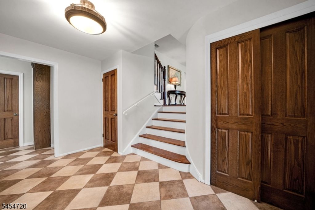 55 Gathering Rd, Montville Twp., NJ 07058 — photo 3