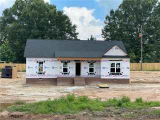 5102 Front Dr, North Dinwiddie, VA 23803