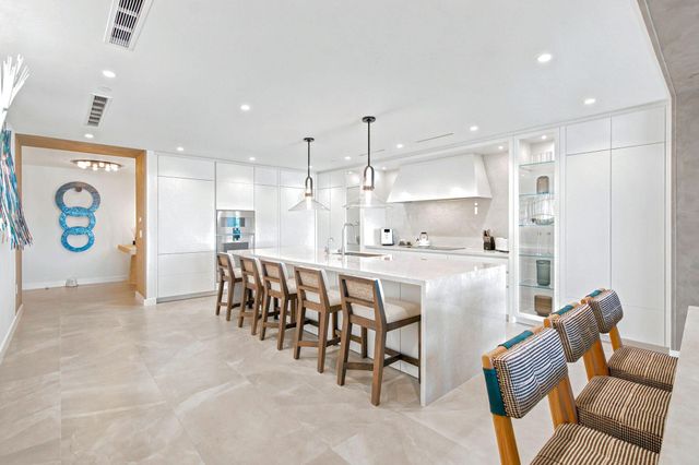 220 SE MIZNER Boulevard 503, Boca Raton, FL 33432