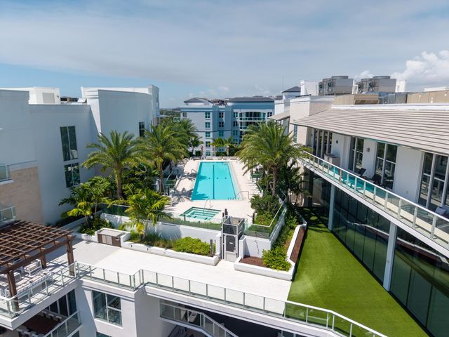 220 SE MIZNER Boulevard 503, Boca Raton, FL 33432