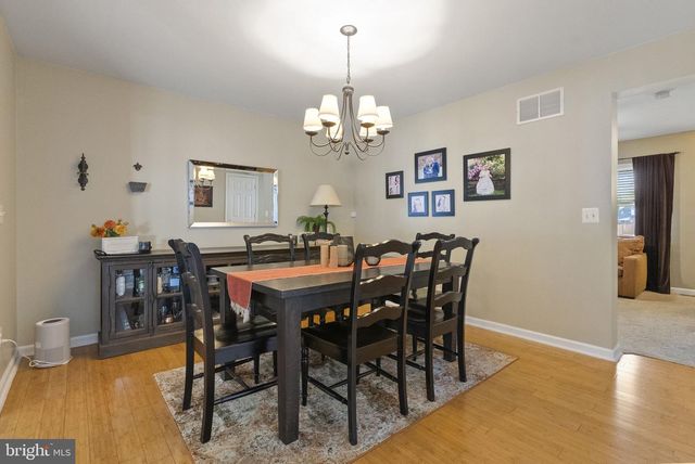 442 CUTLER AVE, Maple Shade, NJ 08052