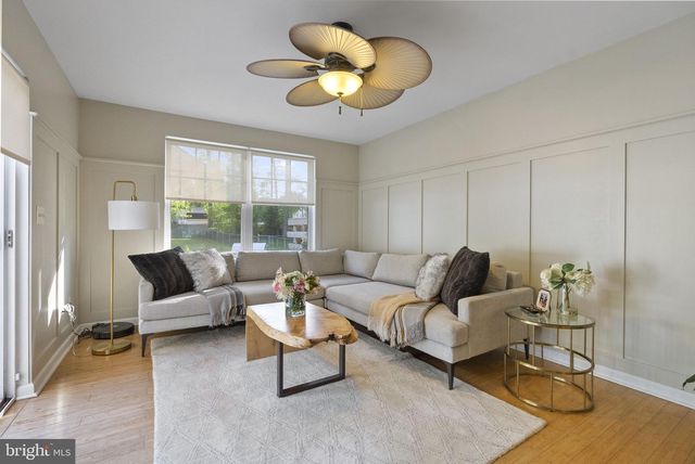 442 CUTLER AVE, Maple Shade, NJ 08052