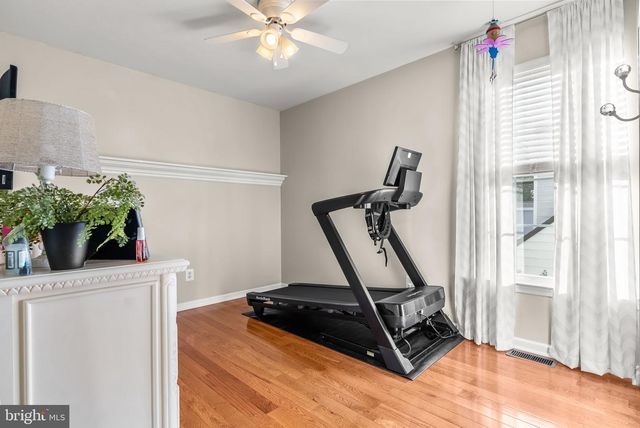 442 CUTLER AVE, Maple Shade, NJ 08052