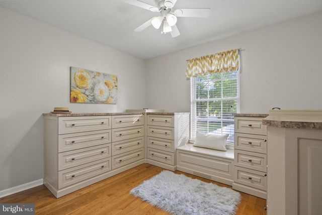 442 CUTLER AVE, Maple Shade, NJ 08052
