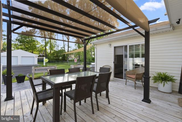 442 CUTLER AVE, Maple Shade, NJ 08052