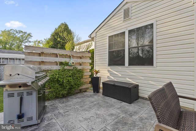 442 CUTLER AVE, Maple Shade, NJ 08052
