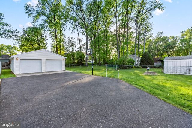 442 CUTLER AVE, Maple Shade, NJ 08052