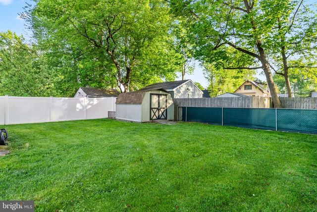 442 CUTLER AVE, Maple Shade, NJ 08052