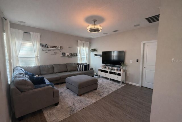 372 MEADOW POINTE DRIVE, Haines City, FL 33844