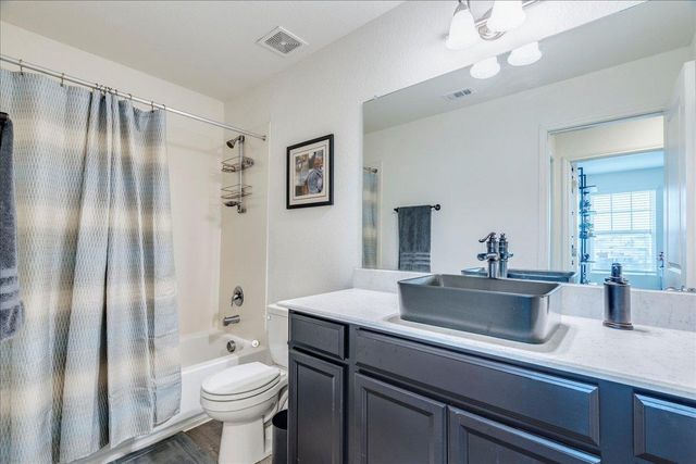 217 Seneca LOOP, Kyle, TX 78640