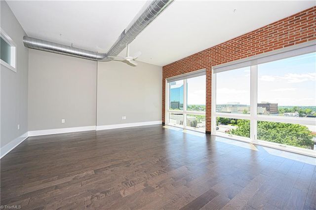 400 W 4th Street 504, Winston-salem, NC 27101