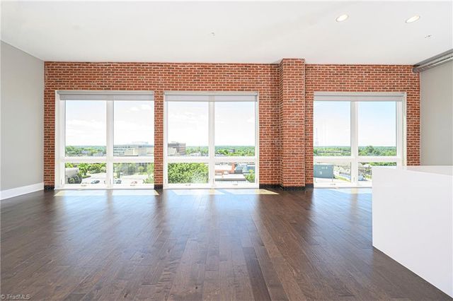 400 W 4th Street 504, Winston-salem, NC 27101