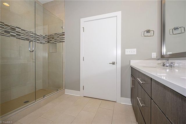 400 W 4th Street 504, Winston-salem, NC 27101