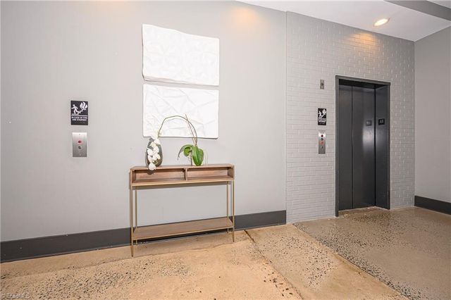 400 W 4th Street 504, Winston-salem, NC 27101