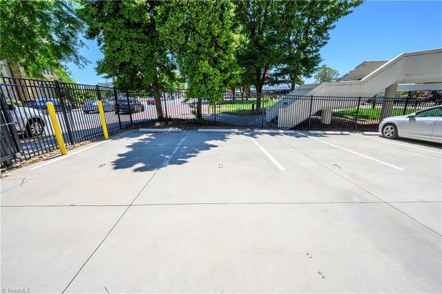 400 W 4th Street 504, Winston-salem, NC 27101