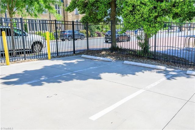 400 W 4th Street 504, Winston-salem, NC 27101