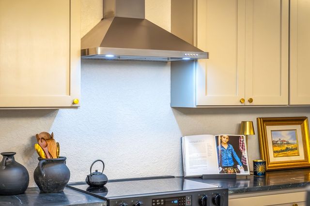 1307 N Malibu Dr, Kerrville, TX 78028