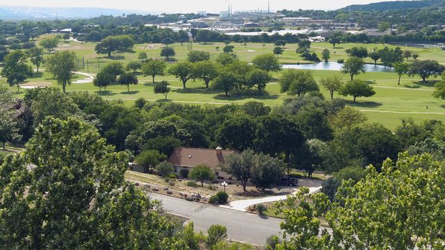 1307 N Malibu Dr, Kerrville, TX 78028