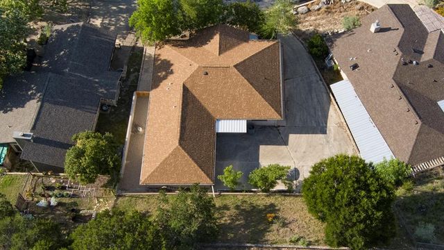 1307 N Malibu Dr, Kerrville, TX 78028