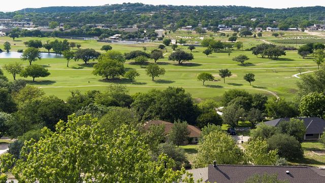 1307 N Malibu Dr, Kerrville, TX 78028