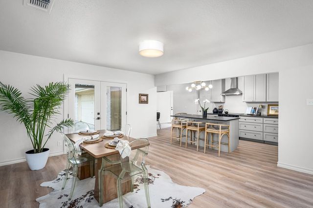 1307 N Malibu Dr, Kerrville, TX 78028