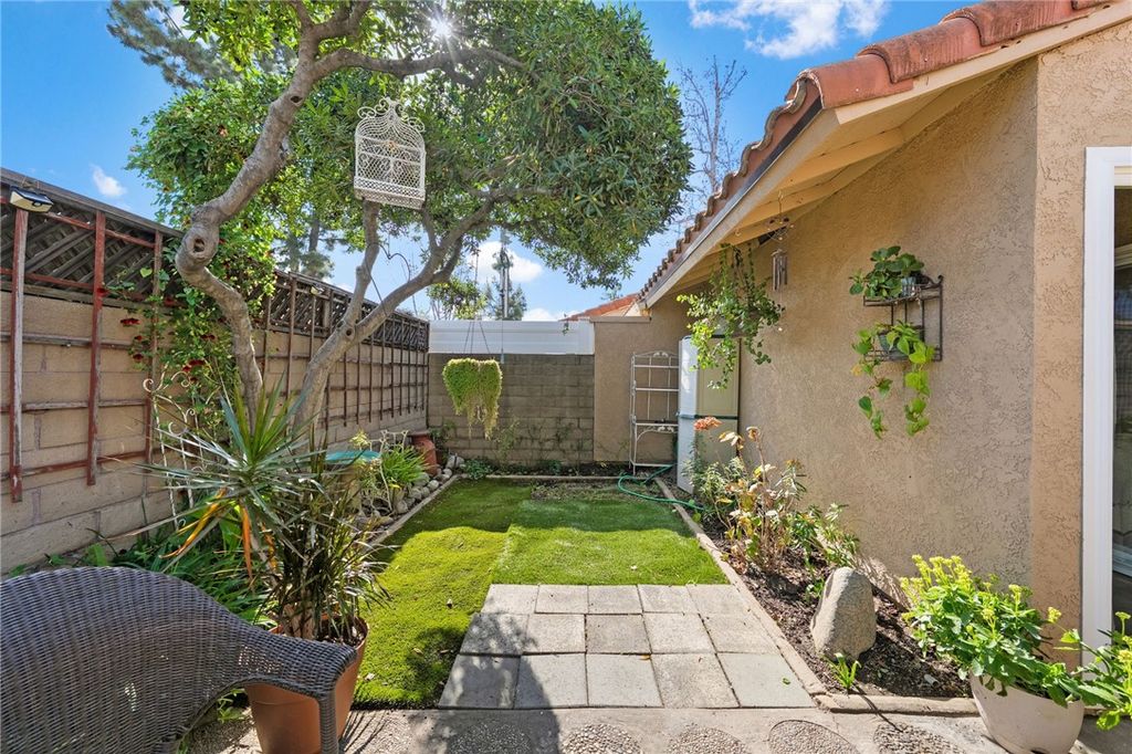 Image 29 of property listing at 1089 W Pine E, Upland, CA 91786