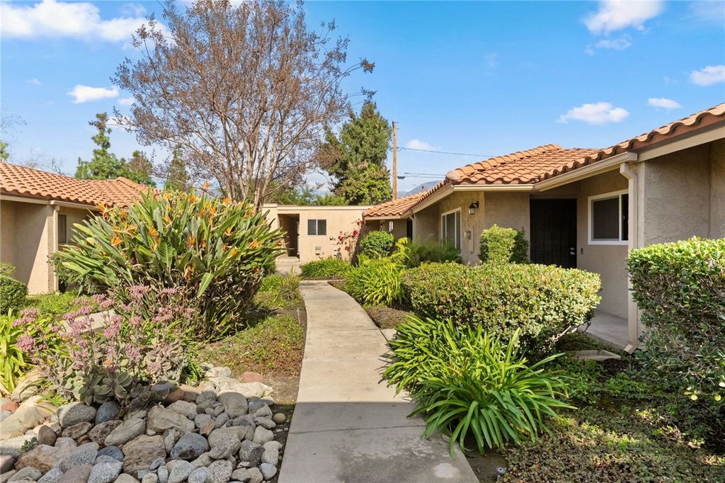 Image 35 of property listing at 1089 W Pine E, Upland, CA 91786