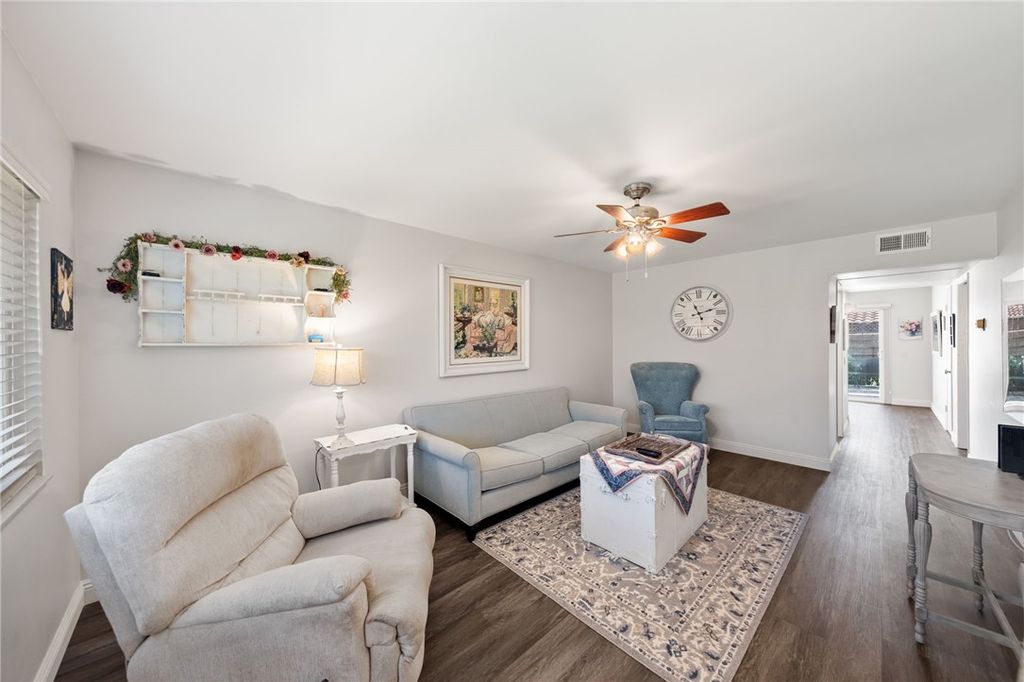 Image 4 of property listing at 1089 W Pine E, Upland, CA 91786