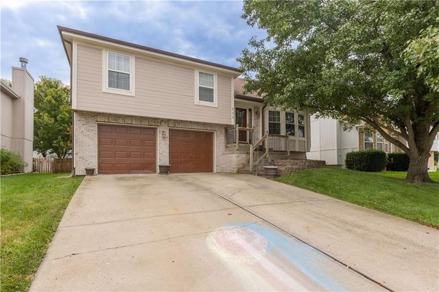 111 NW 114th Terrace, Kansas City, MO 64155